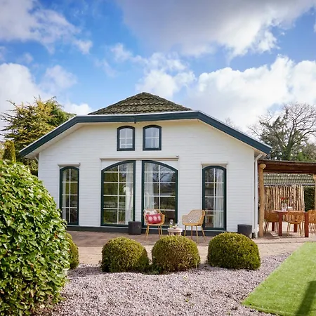 Luxury 8-person Waterfront Veluwe With Private Hot Tub Sauna And Air Conditioning Апартаменты *