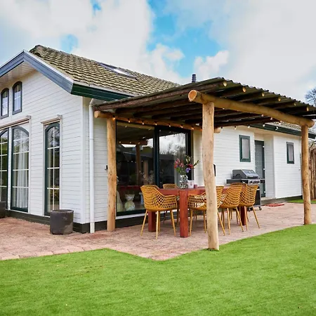 Apartman Luxury 8-person Waterfront Veluwe With Private Hot Tub Sauna And Air Conditioning